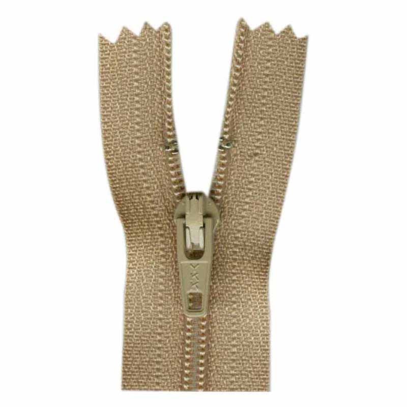 COSTUMAKERS General Purpose Closed End Zipper 18cm (7) – Light Beige – 1700
