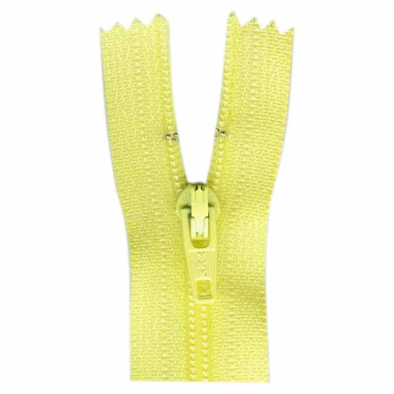 COSTUMAKERS General Purpose Closed End Zipper 18cm (7) – Primrose – 1700