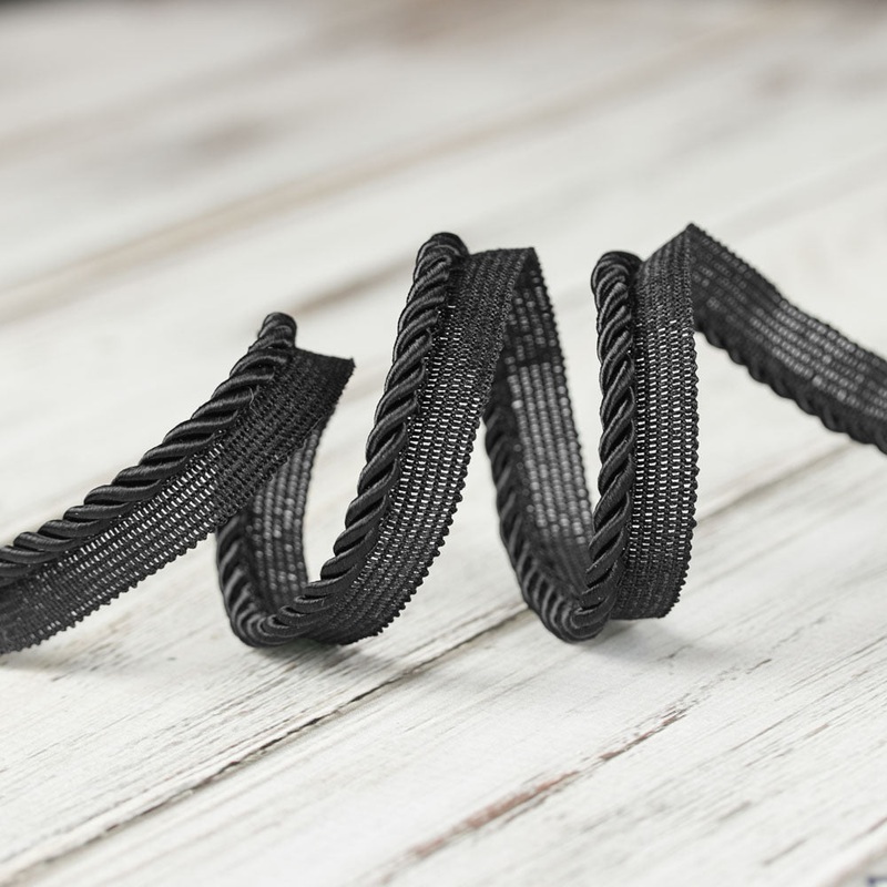 4mm Medium Twisted Cord w/Lip – Black